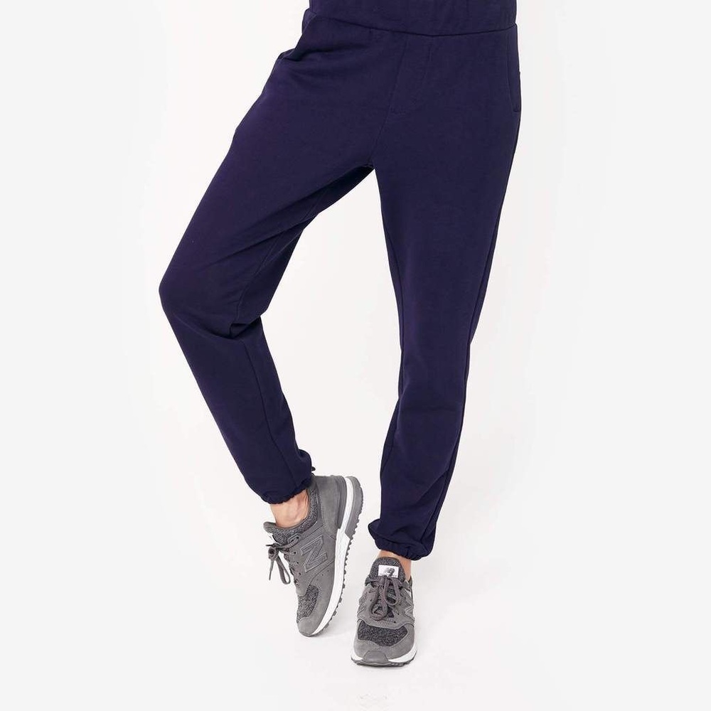 FIGS NAVY SWEATPANTS SMALL nwot